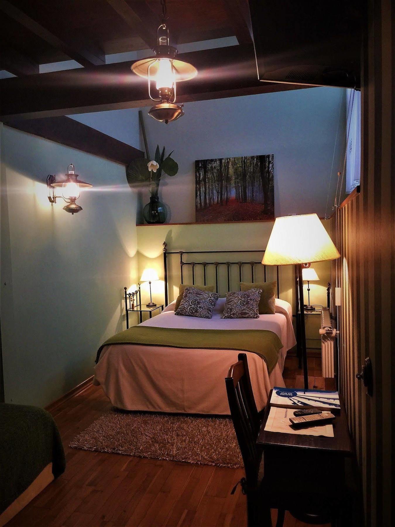 Os Tres Teixos Hotel Adelan Bagian luar foto