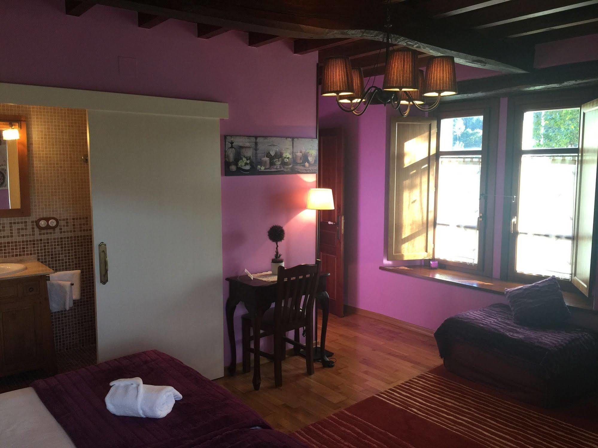 Os Tres Teixos Hotel Adelan Bagian luar foto